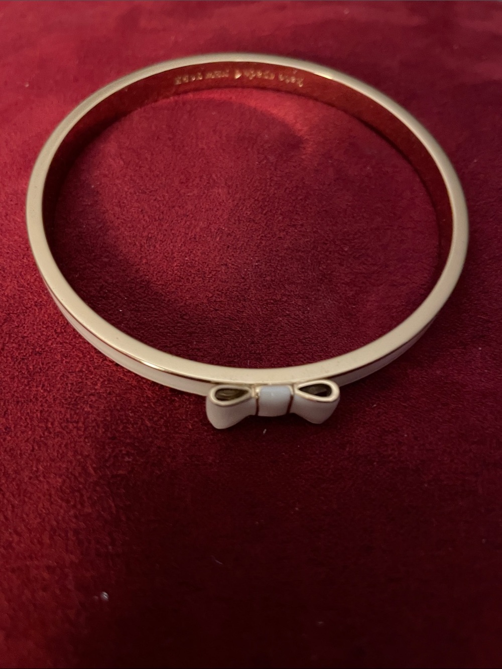 kate spade Cream With Bow & Gold Trim Bangle Bracelet As New